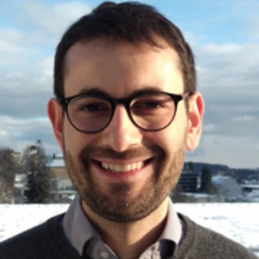 Dr. oec. (HSG) Naim Zierau